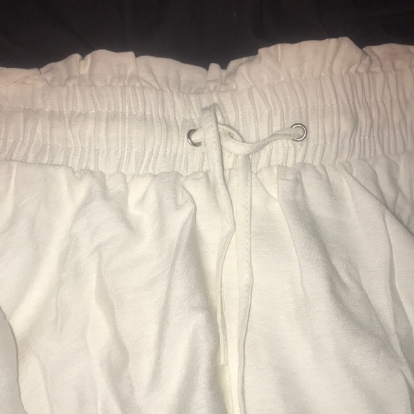 Beginning Boutique Side 2 Side White Layered Skirt - Picture 4 of 5